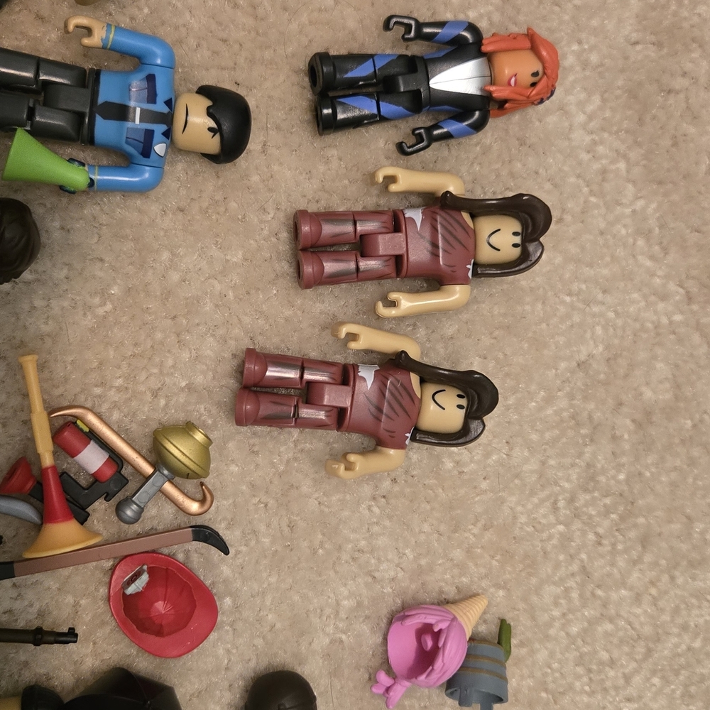Assorted Action Figures Set - Picture 2 of 5